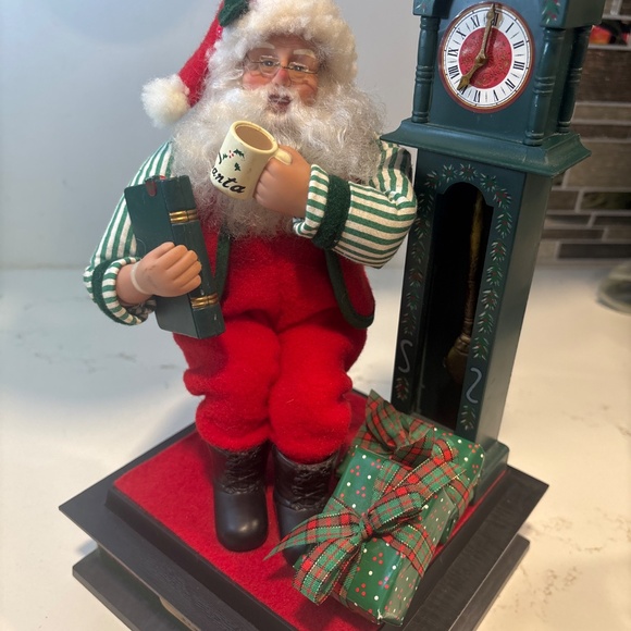 1993 Vintage Holiday Creations Santa At Grandfather Clock tested - Picture 3 of 7